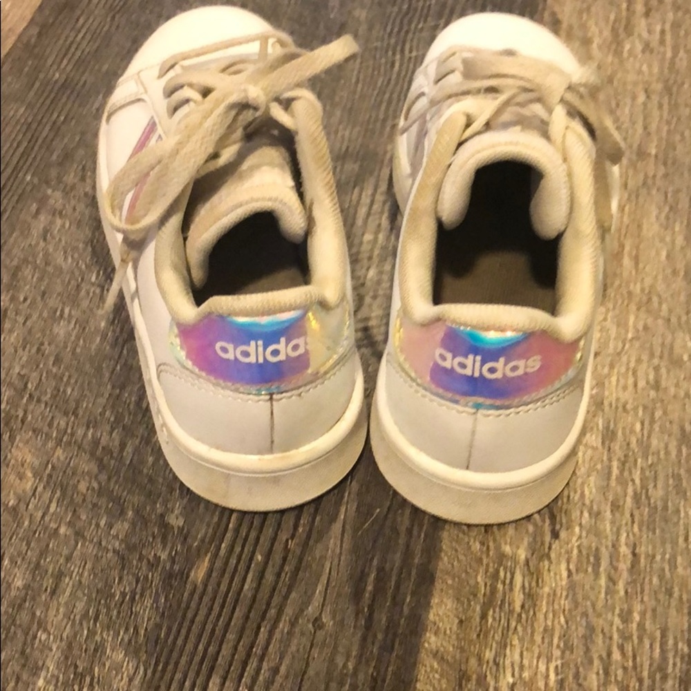 Adidas - Picture 3 of 4